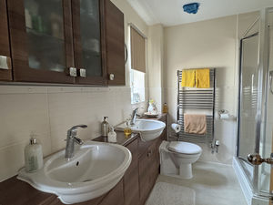 Photo 22- click for photo gallery